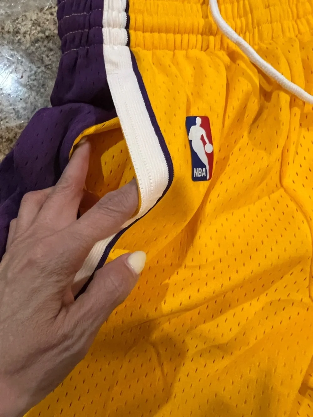 Mitchell & Ness Men's Los Angeles Lakers Swingman Shorts NWT